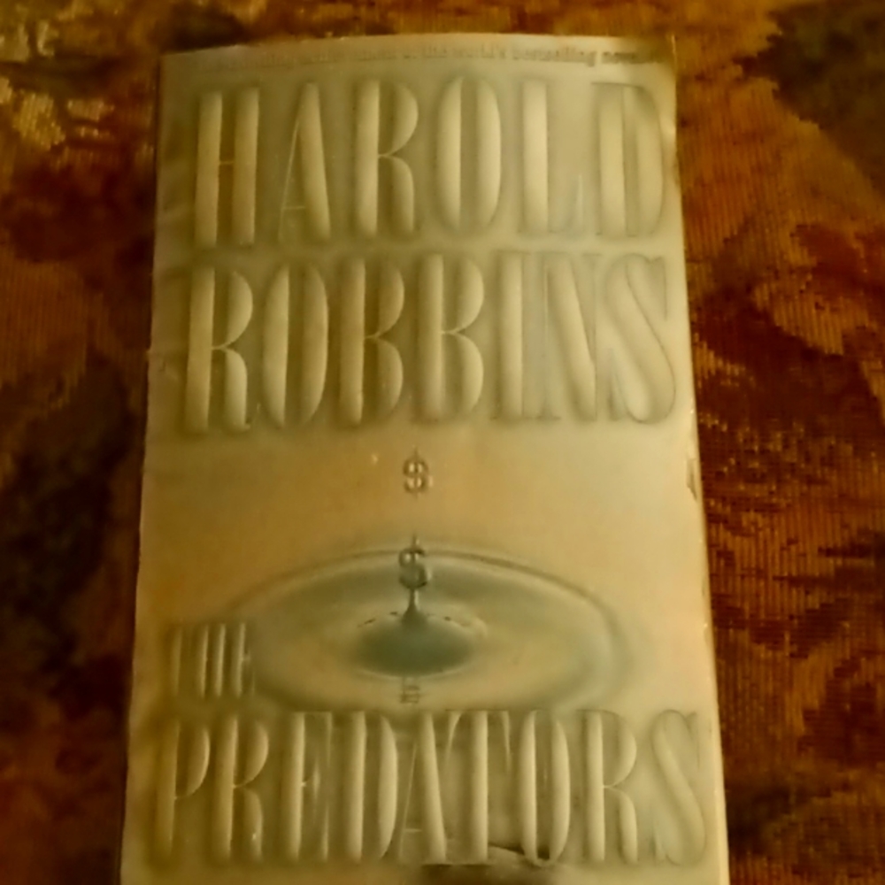 PAPERBACK BOOK THE PREDATORS BY HARROLD ROBBINS